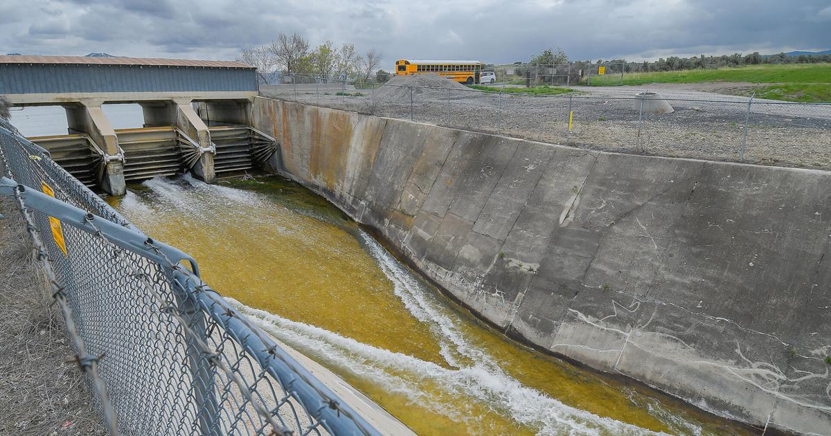 Ruhlar xotini fotosurati yalangoch ayolning fotosurati
