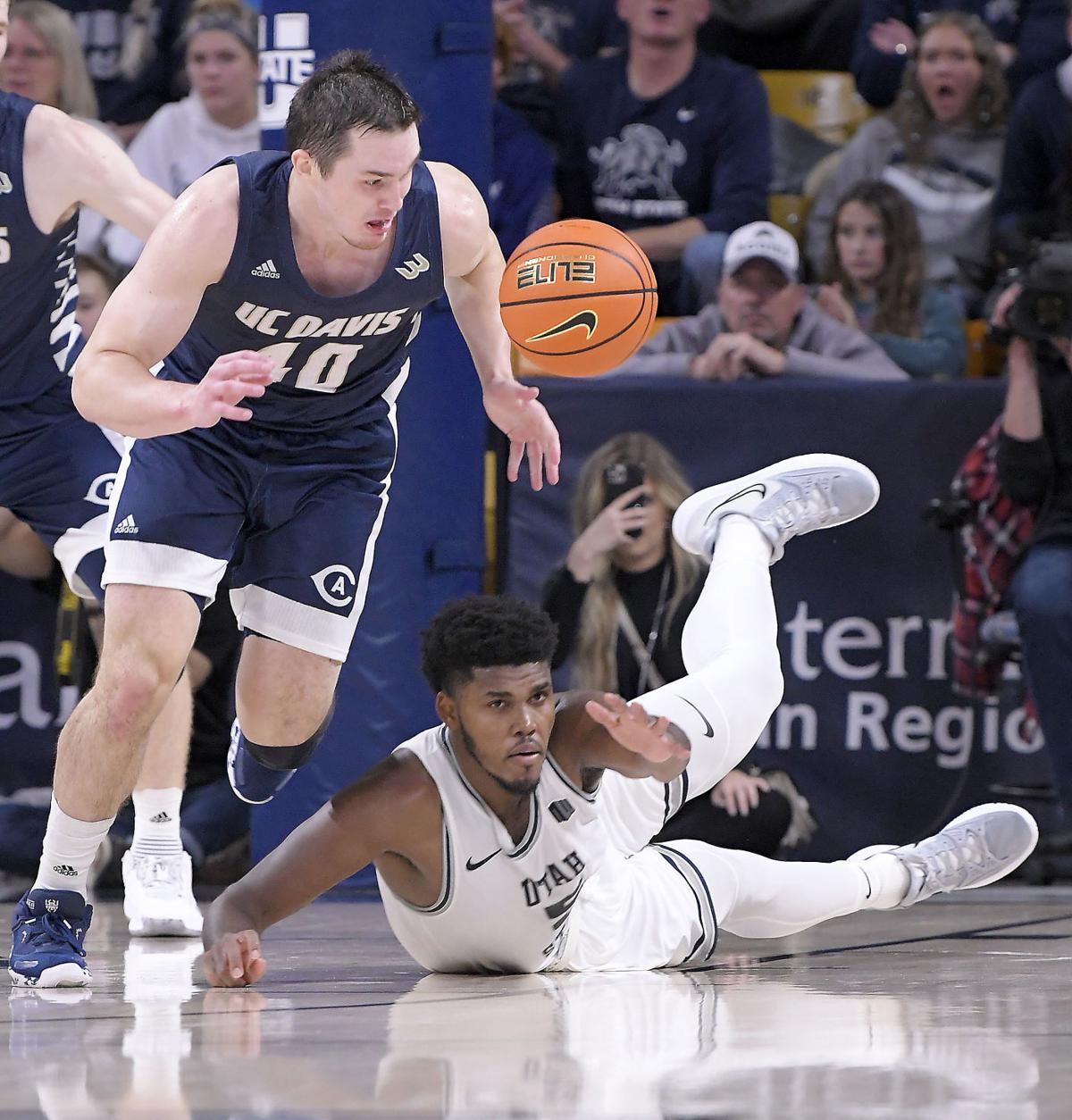 UC Davis Utah St Basketball 24