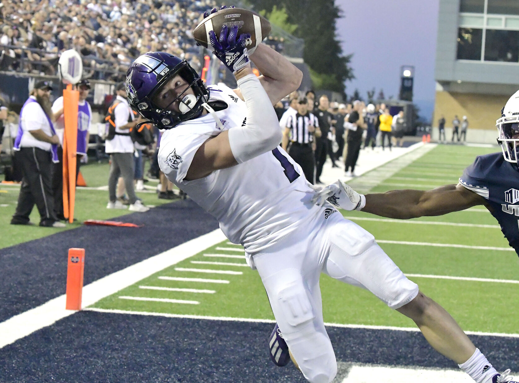 Photo Gallery: Weber State-Utah State Football | Multimedia | Hjnews.com