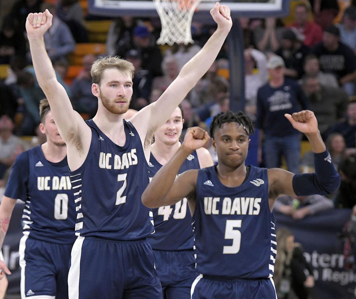 UC Davis Utah St Basketball 27