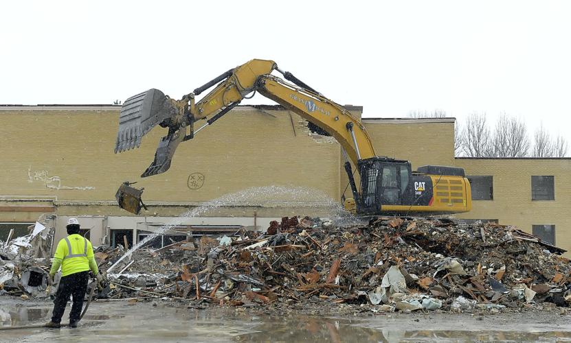 Wellsville residents reflect as district demolishes old elementary