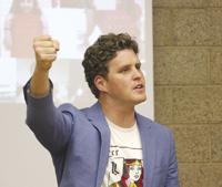 Fight for real love': Anti-pornography crusader brings message to ...