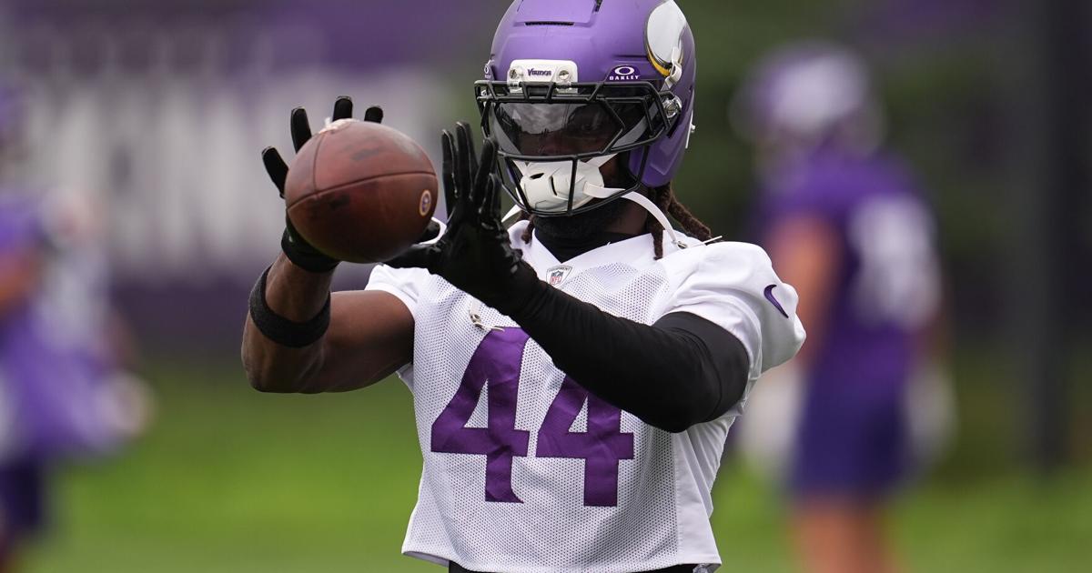 Vikings Camp Football