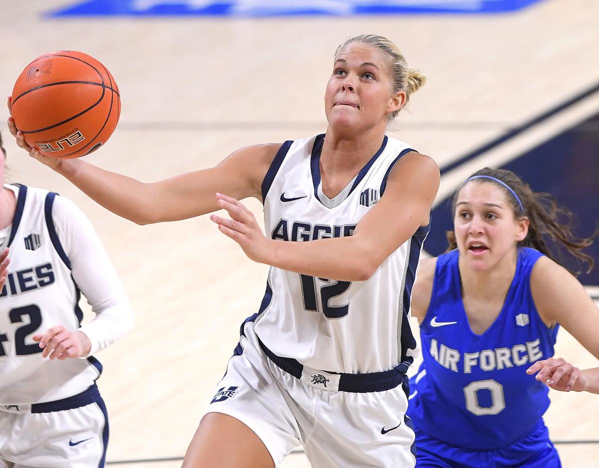Lady Falcons Pull Away From Aggies Usu Sports Hjnews Com