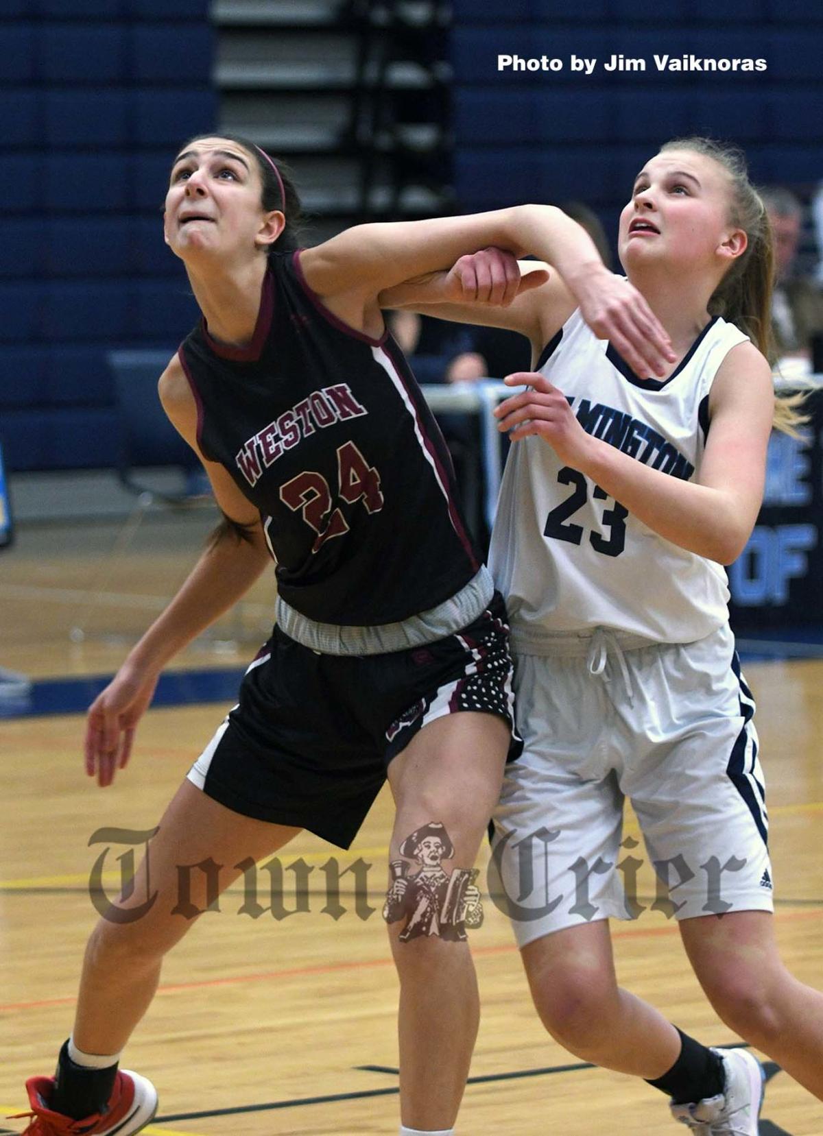 Tavanese Scores 27 Drains Free Throws With 2 8 Seconds Left