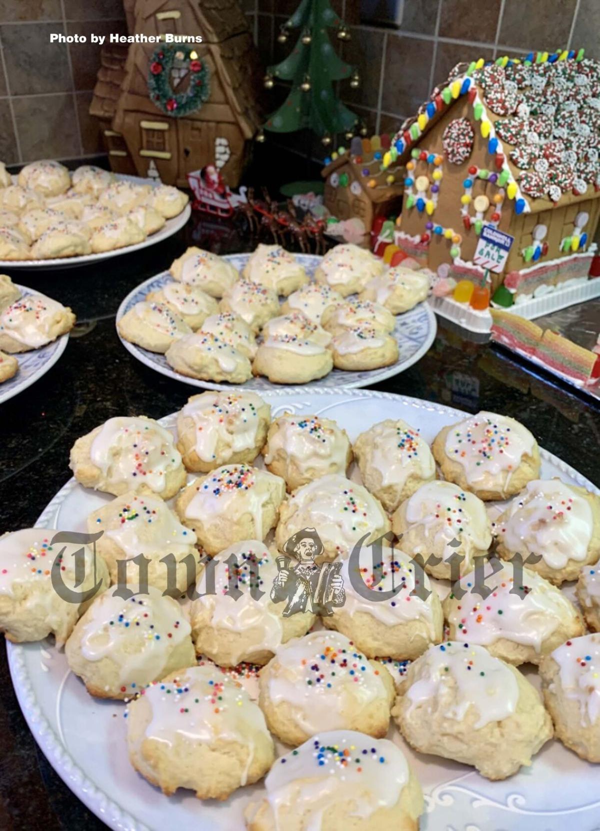 Italian ricotta Christmas cookies with icing
