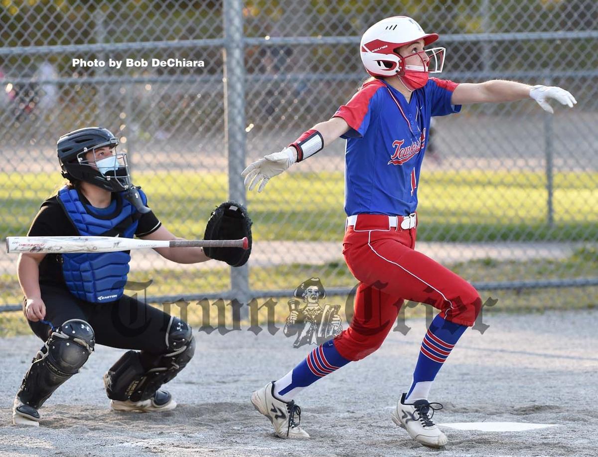 Ryan Softball Team Red Hot Win 4 In A Row Sports Homenewshere Com