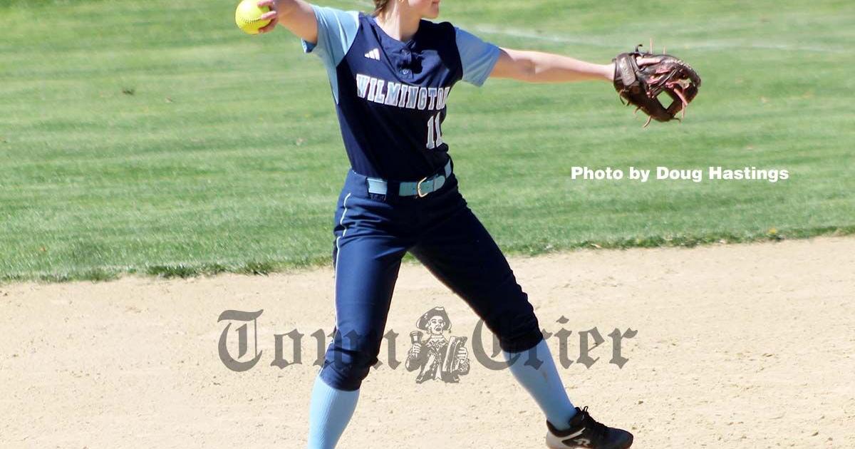 Wildcat softball tops Wakefield, Woburn