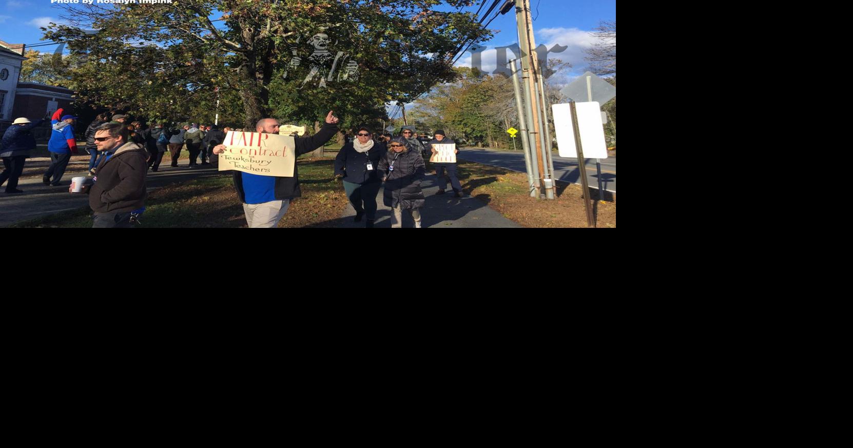 Teachers rally ahead of contract negotiations | News | homenewshere.com