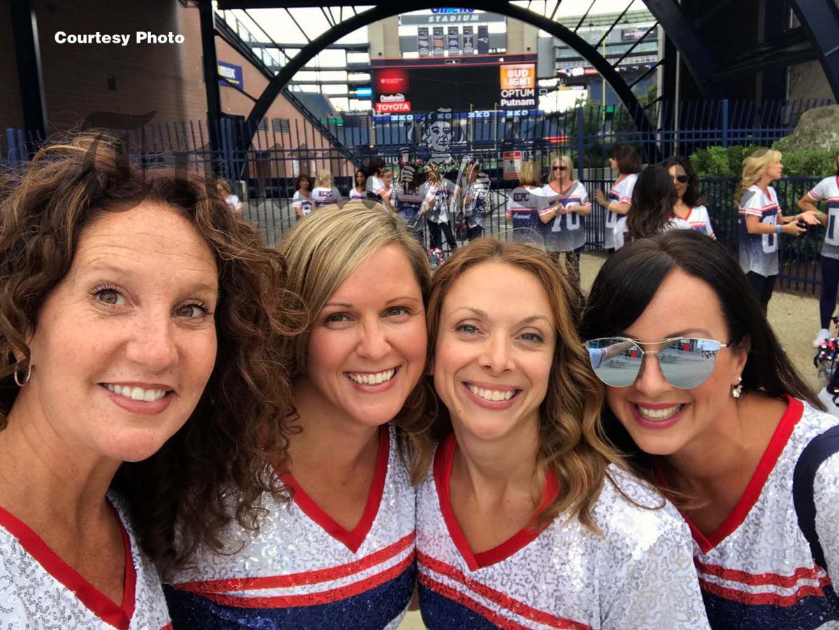 Former Whs Cheerleaders Kelly Lavita Ann Dulong And Nicole Schell Three Former Patriots Cheerleaders Take Part In Special Reunion Sports Homenewshere Com