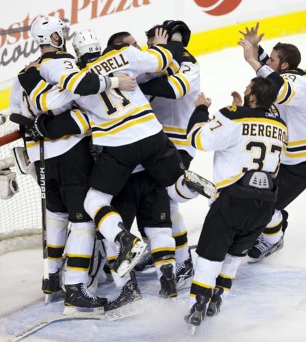 Oct. 10, 2011 - Boston, Massachusetts, U.S - Boston Bruins goalie