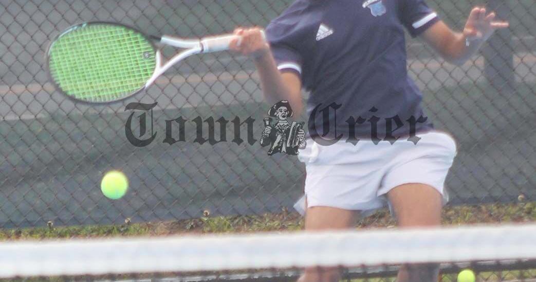 Wilmington High boys tennis falls in second round