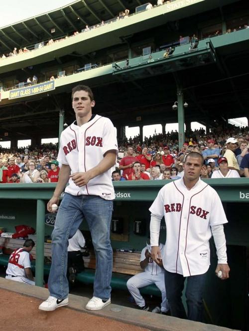 No 2 Nhl Draft Choice Tyler Seguin Visits Boston Bruins Homenewshere Com