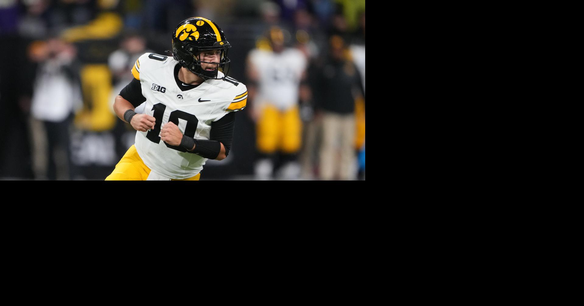 Jeremy Hecklinski to start for No. 15 Iowa football at Minnesota