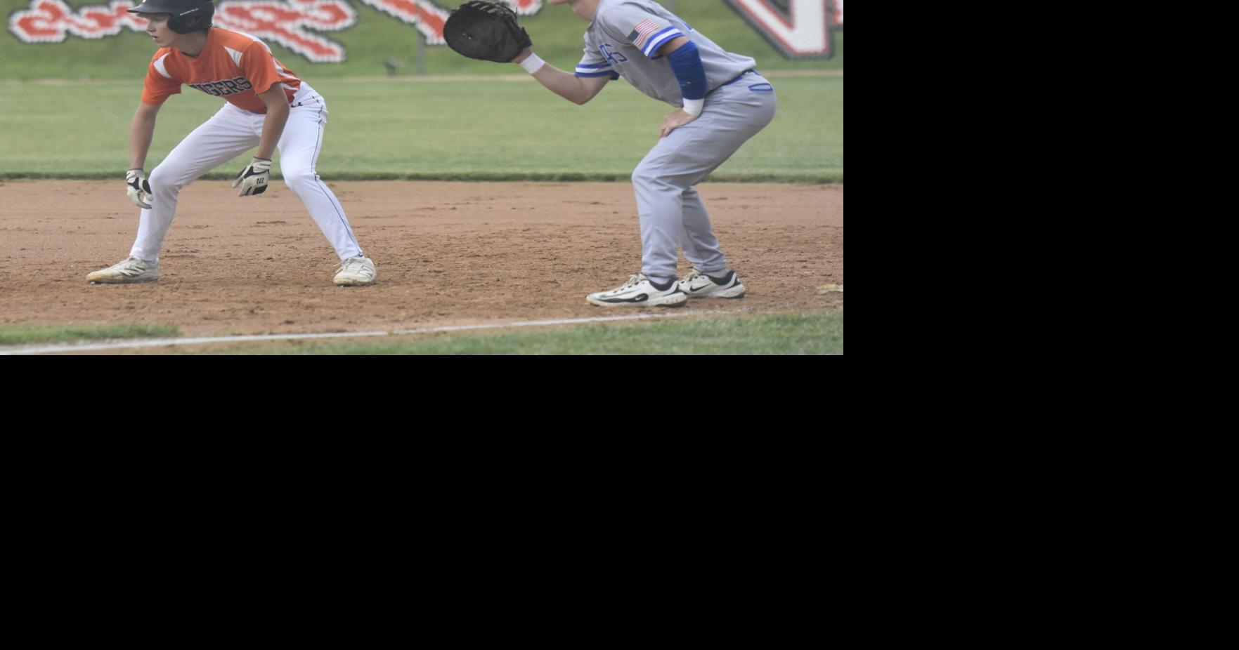 Iowa Valley rallies in sixth inning, defeats BGM 4-2