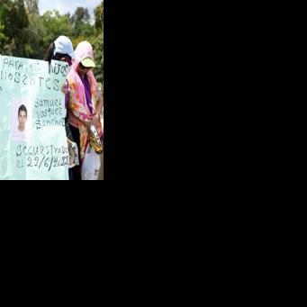 El Salvador holds mass trial of nearly 500 alleged gang members