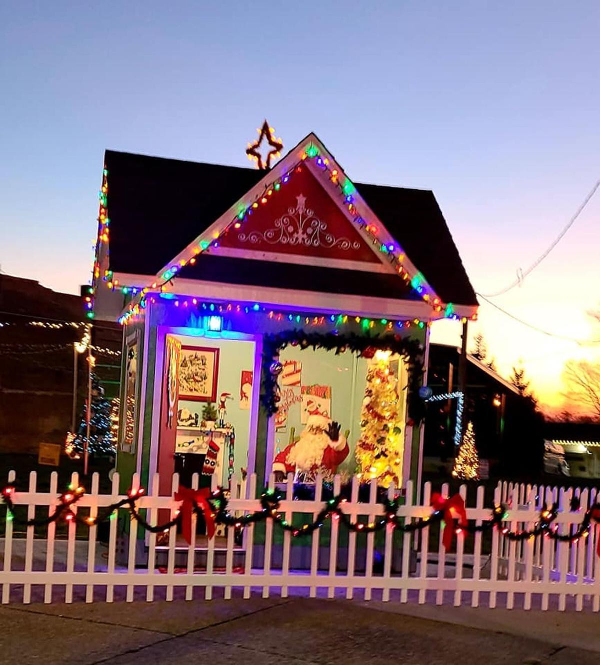 Mount Carmel Uptown Christmas 2022 Mount Carmel Reverse Parade A Safe Success | Community |  Hometownregister.com