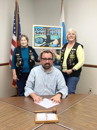 Lamird signs proclamation for Motorcycle Awareness Month