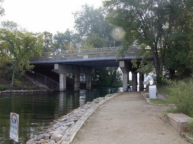 hendrickson bridge.JPG