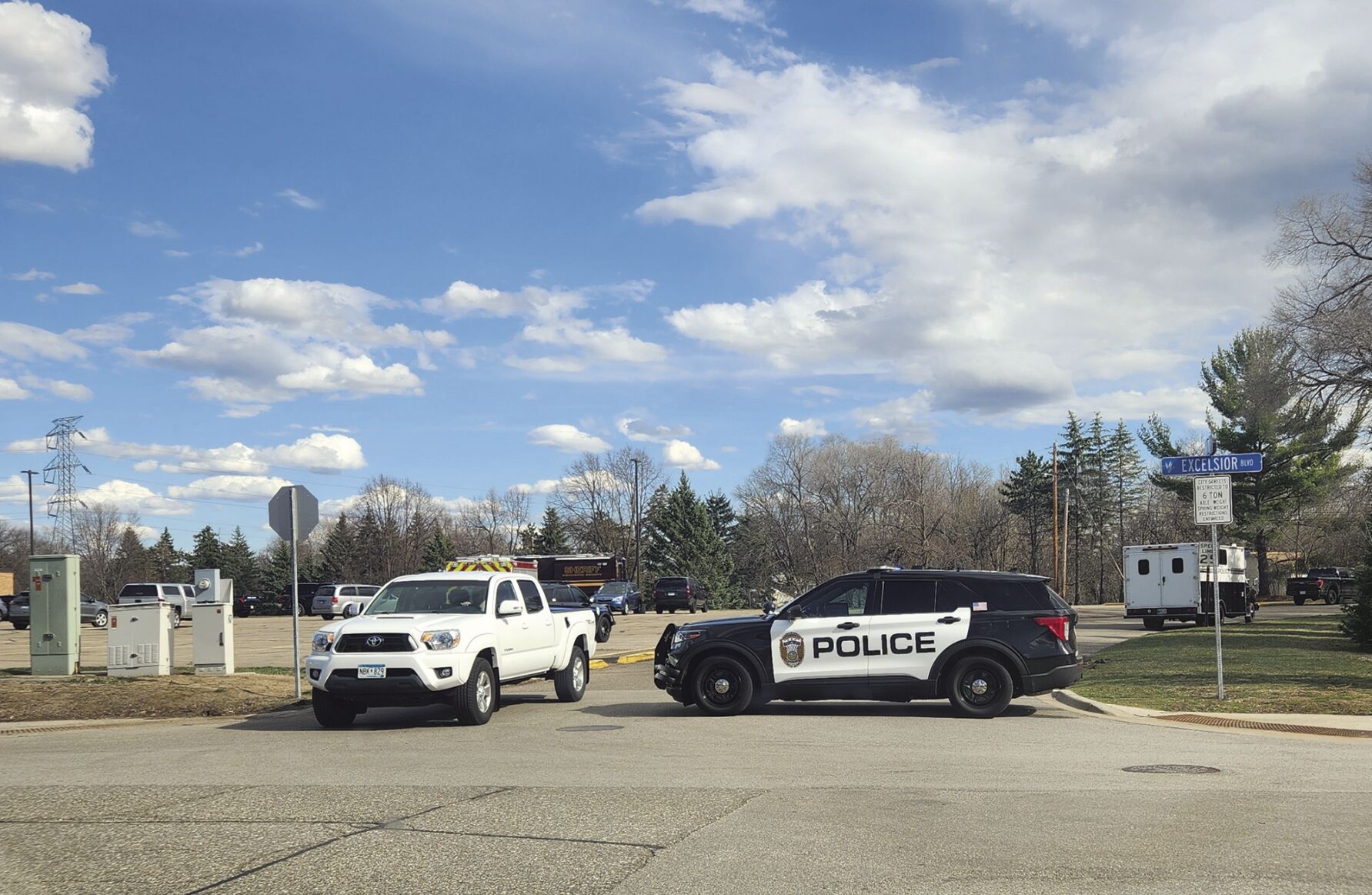 Dead gunman ID’d in gunfire exchange Community