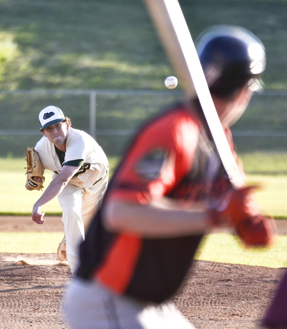 Amateur Baseball Logators Move Up Standings Sports
