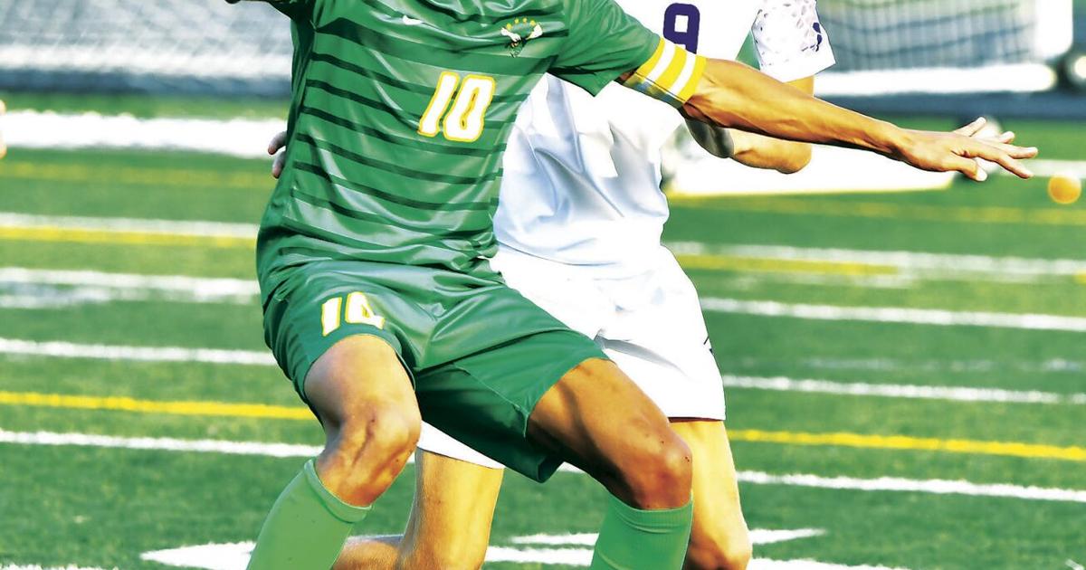 Eric Rhett Soccer Hornets survive in soccer against EP | Sports | hometownsource.com