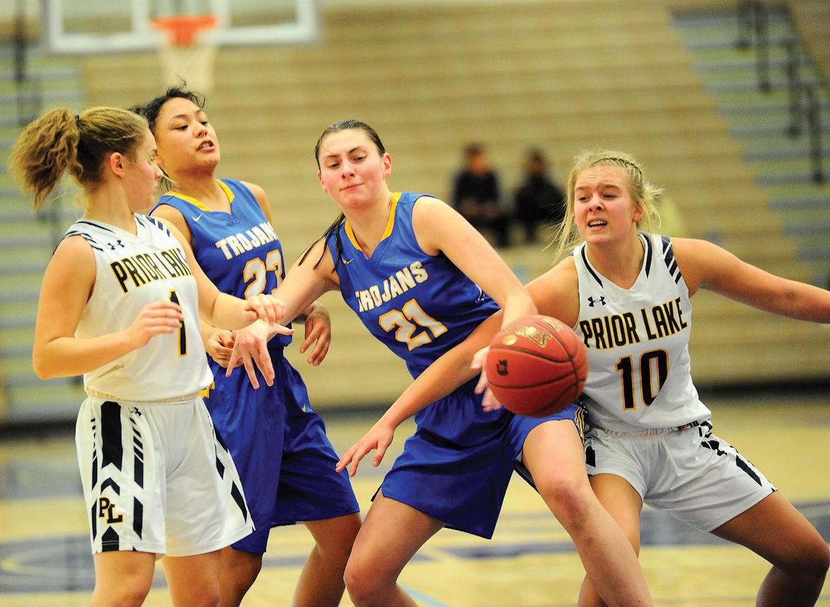 Wayzata S Front Line Makes A Statement In Girls Basketball Opener