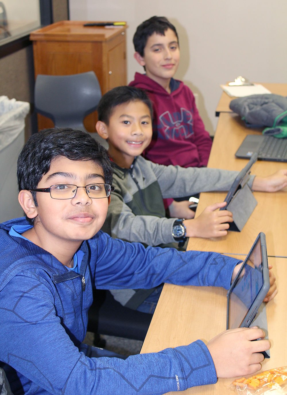 Scott Highlands Middle School continues Hour of Code tradition Apple
