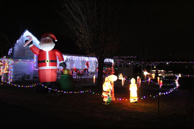 The show goes on Volunteers, Anoka County Fair continue Holiday in