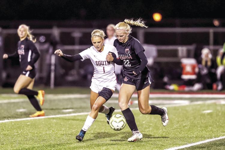 Cougars keep things loose going into state soccer tournament | Sports ...