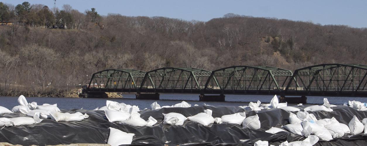 Flood watch Stillwater mayor tours potential flood areas with Sens