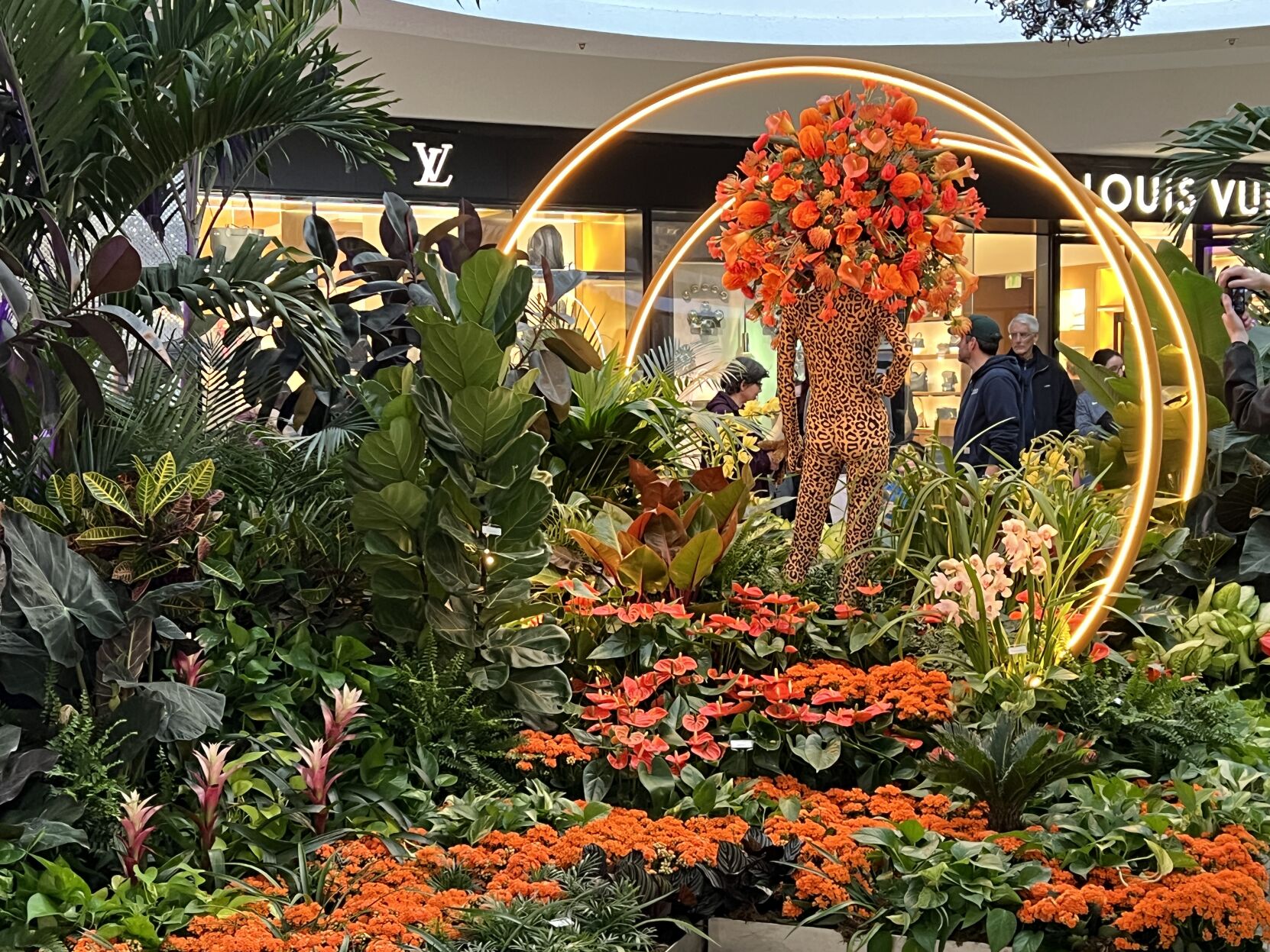 PHOTOS: Galleria brings the tropics to Edina with floral