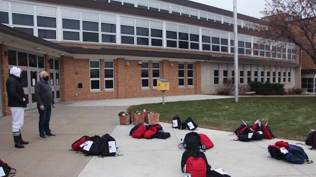 'Operation Gift Bag' gives a way to connect with students | Education - Vimarsana News