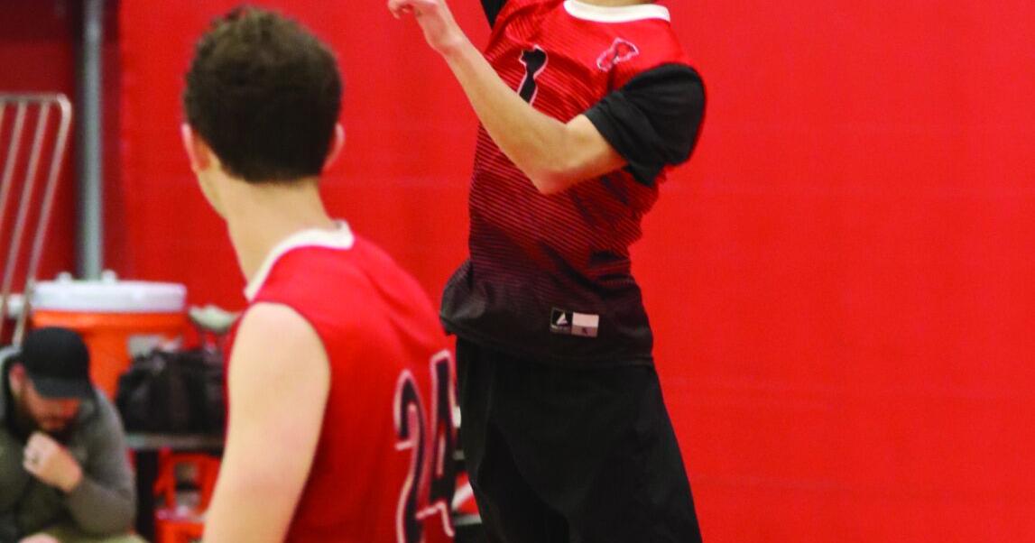 Boys volleyball: Le-Xiong receives Most Valuable Athlete award for Ponies