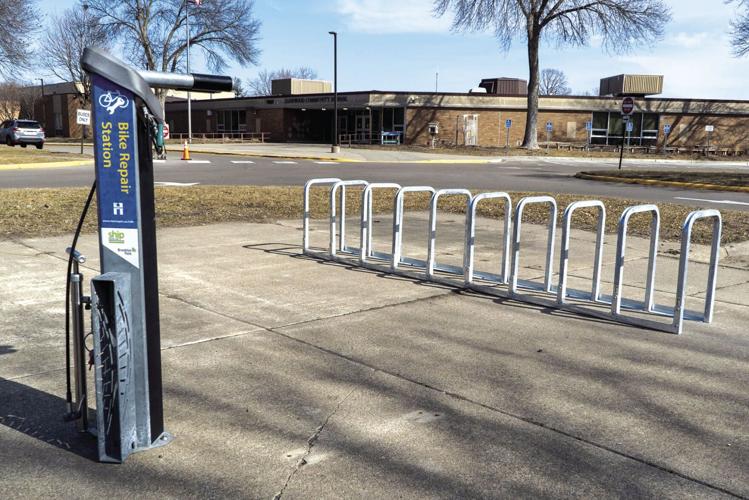 Brooklyn Park follows through on new bike racks for schools Brooklyn