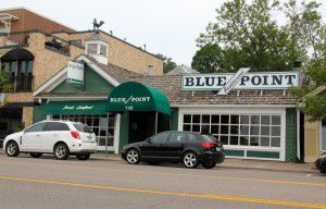 oyster point bar restaurant business sailor sun hometownsource closes wayzata nearly aug closed lake street years