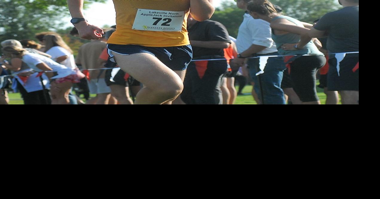 Cross country teams hit the trails | Sun Current | hometownsource.com