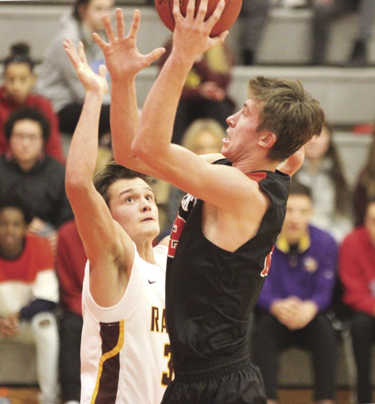 Boys Basketball Recksiedler S 27 Points Lifts Ponies Over Forest Lake Sports Hometownsource Com