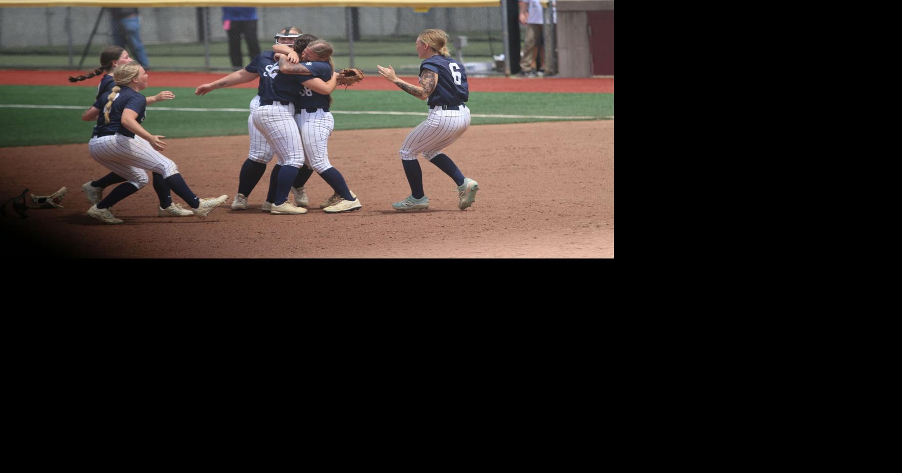 Saint Champs! St. Francis softball dominates to capture first-ever state championship