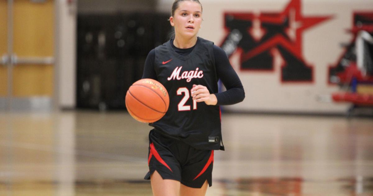 Voll passes Sawatzke for first on all-time scoring list