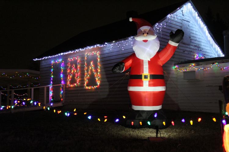 The show goes on Volunteers, Anoka County Fair continue Holiday in