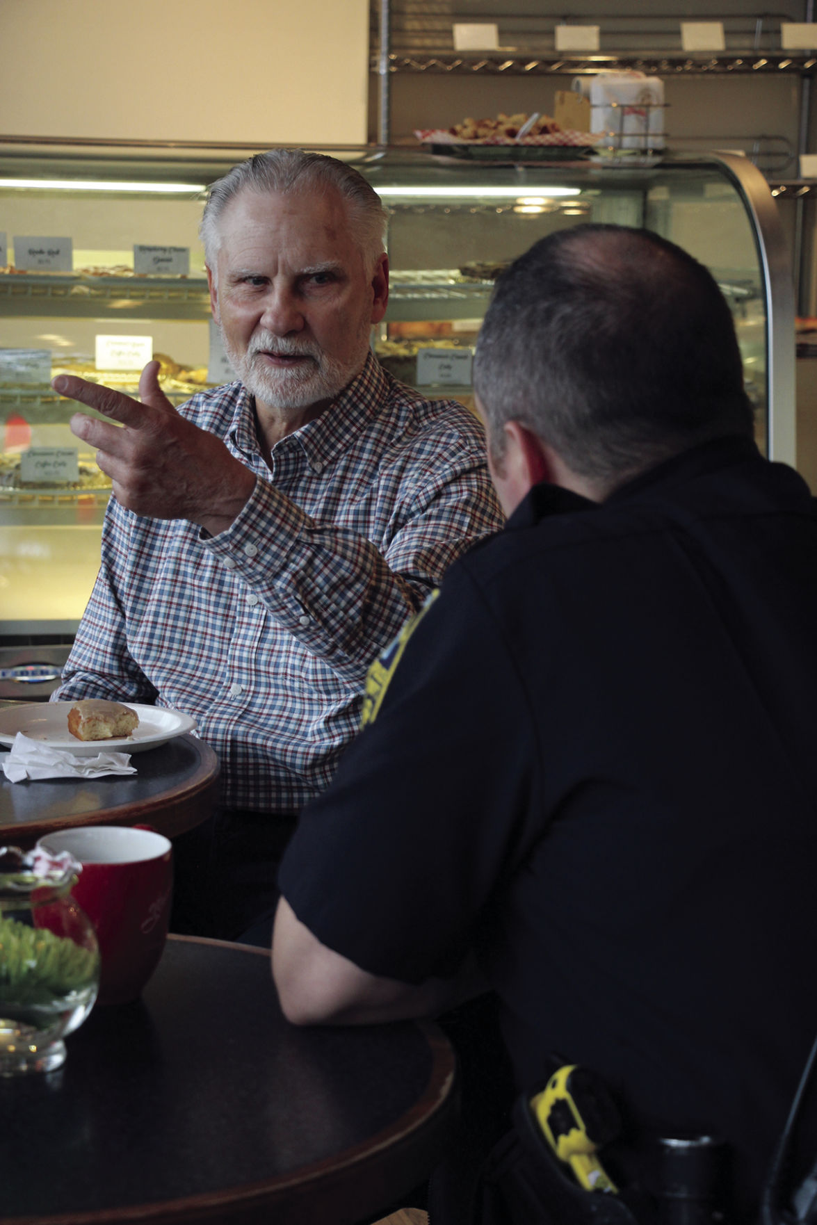 PHOTOS: Coffee with a Cop at Wuollet Bakery | Crystal/Robbinsdale |  hometownsource.com