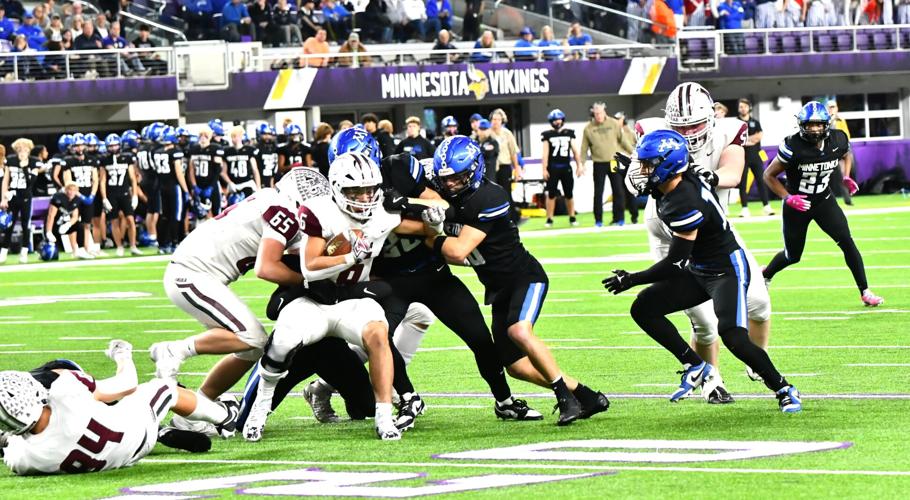 Football TotinoGrace powers on to Prep Bowl, pulls away