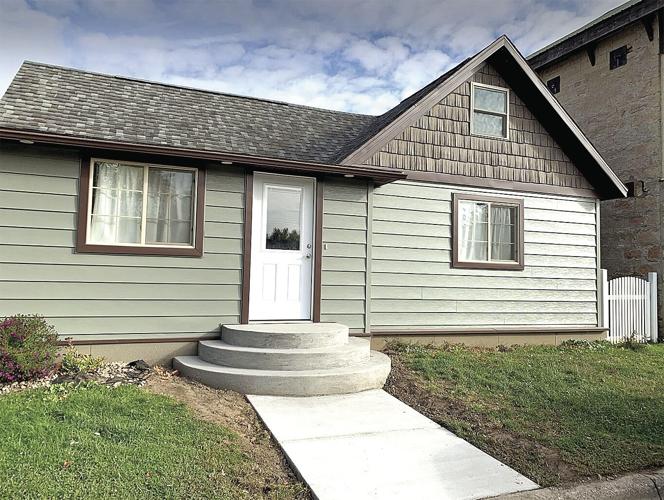 Brownsville Bungalow offers cozy vacation home on Main Street