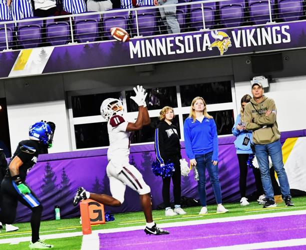 Football TotinoGrace powers on to Prep Bowl, pulls away from Anoka Anoka