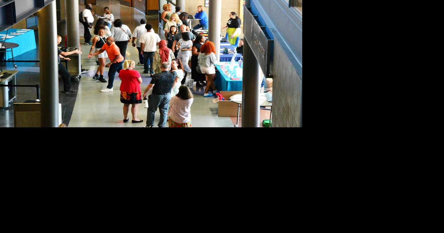 Amidst back-to-school shuffle, Sandburg families start new PTO