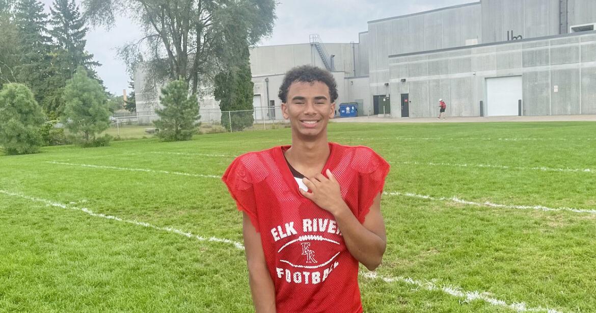 Athlete of the Week: Elks junior quarterback Jackson Davis has potential to be a special player
