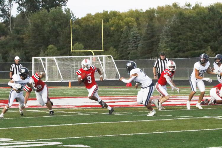 Athlete of the Week: Elks junior quarterback Jackson Davis has potential to be a special player | Sports | hometownsource.com