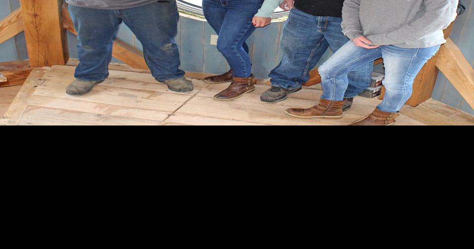 Stoney Ridge owners build lighthouse for Vrbo Morrison County Record