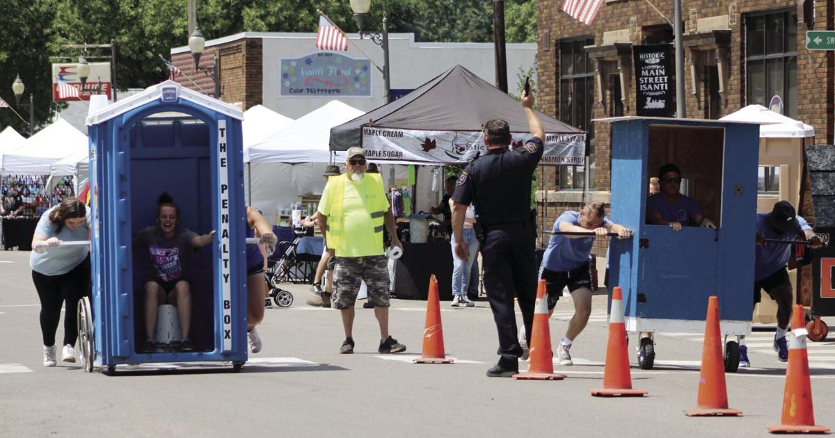 Isanti Rodeo Jubilee Turtle and Outhouse races | Local News ...